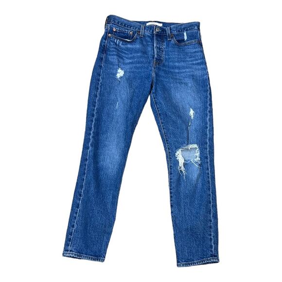 Levi’s Premium Wedgie Straight Leg Button-Fly Distressed Jean - Picture 1 of 5
